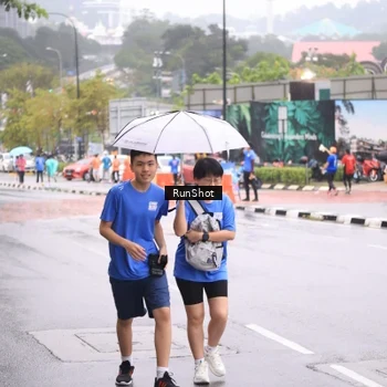 Runner Photo 7935336