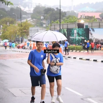 Runner Photo 7935338