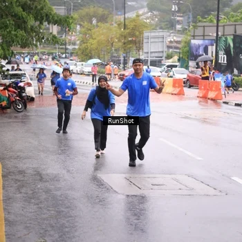Runner Photo 7935343