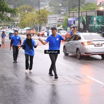 Runner Photo 7935353
