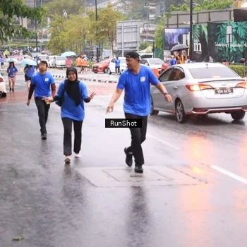 Runner Photo 7935355