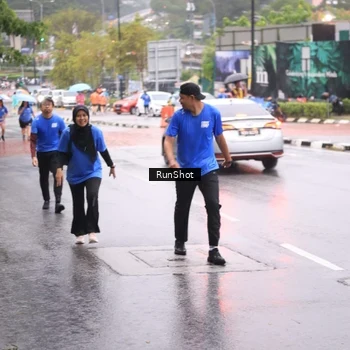 Runner Photo 7935360