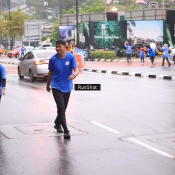 Runner Photo 7935366