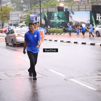 Runner Photo 7935368