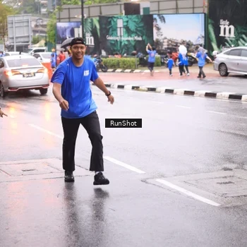 Runner Photo 7935369