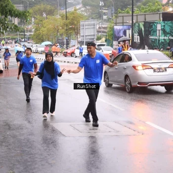 Runner Photo 7935372