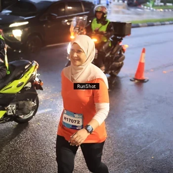 Runner Photo 7935384