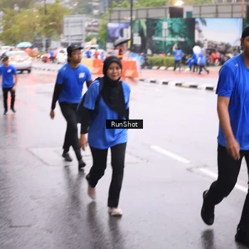 Runner Photo 7935393