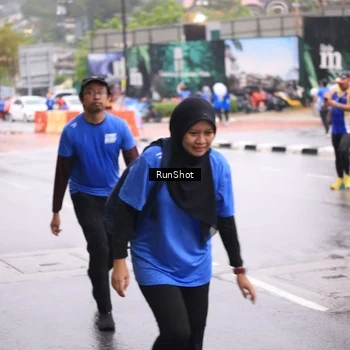 Runner Photo 7935401