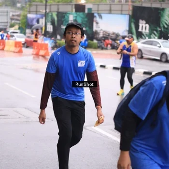 Runner Photo 7935410