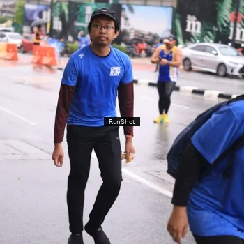 Runner Photo 7935411