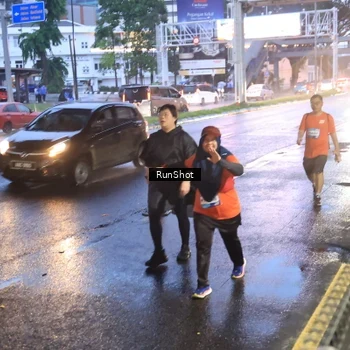 Runner Photo 7935441