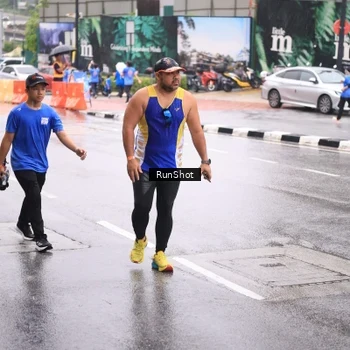 Runner Photo 7935443