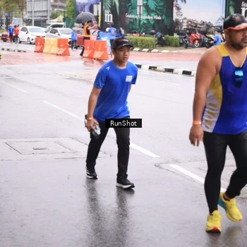 Runner Photo 7935444