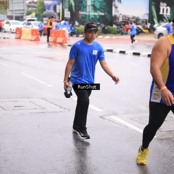 Runner Photo 7935448