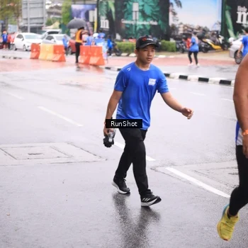 Runner Photo 7935449