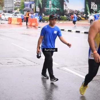 Runner Photo 7935450