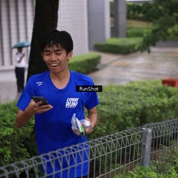 Runner Photo 7935458