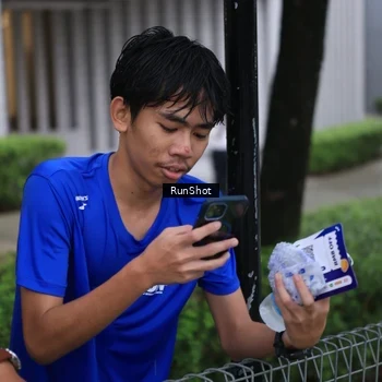Runner Photo 7935465