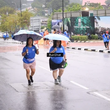 Runner Photo 7935490
