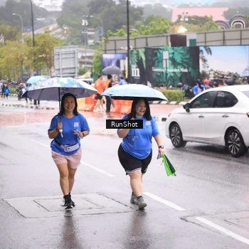 Runner Photo 7935500