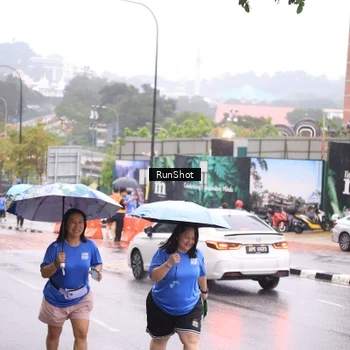 Runner Photo 7935509