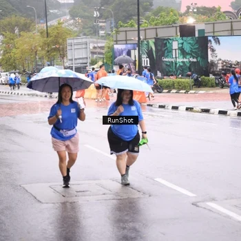 Runner Photo 7935510