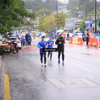 Runner Photo 7935514