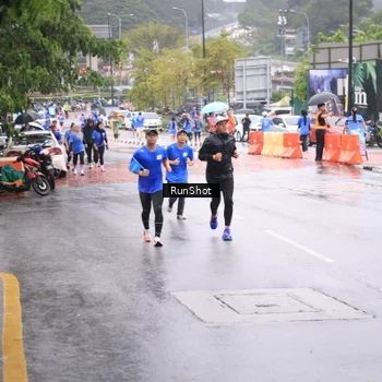 Runner Photo 7935517