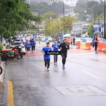 Runner Photo 7935520
