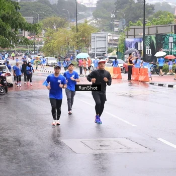 Runner Photo 7935526