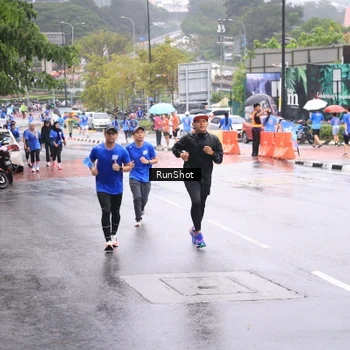 Runner Photo 7935528