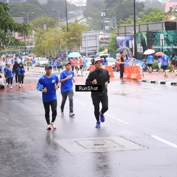 Runner Photo 7935531