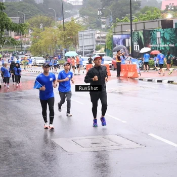 Runner Photo 7935532