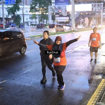 Runner Photo 7935548