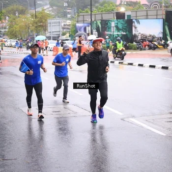 Runner Photo 7935550