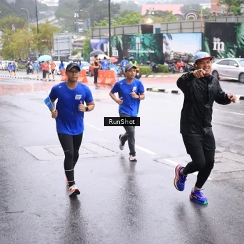 Runner Photo 7935560