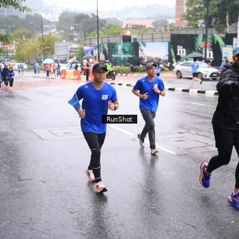 Runner Photo 7935565