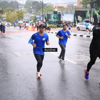 Runner Photo 7935571