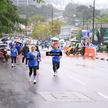 Runner Photo 7935581