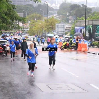 Runner Photo 7935583