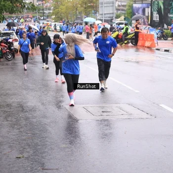 Runner Photo 7935593
