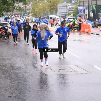 Runner Photo 7935596