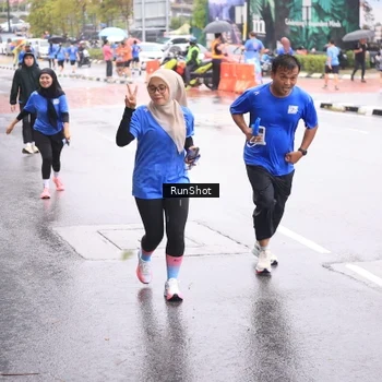 Runner Photo 7935604