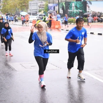 Runner Photo 7935609
