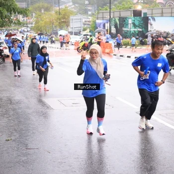 Runner Photo 7935611