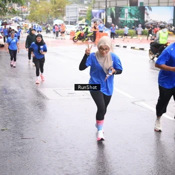 Runner Photo 7935613