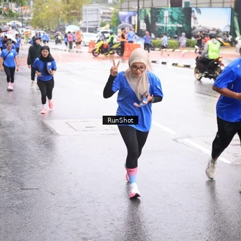 Runner Photo 7935618