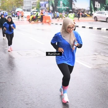 Runner Photo 7935623