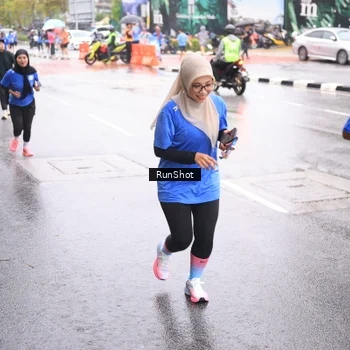 Runner Photo 7935624
